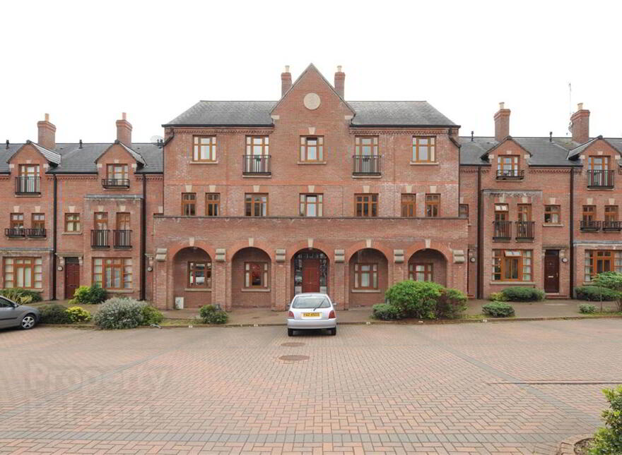 25 The Cloisters, University Avenue, Belfast, BT7 1GD photo