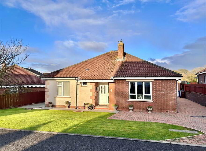 6 The Spires Crescent, Killinchy, BT23 6UQ photo