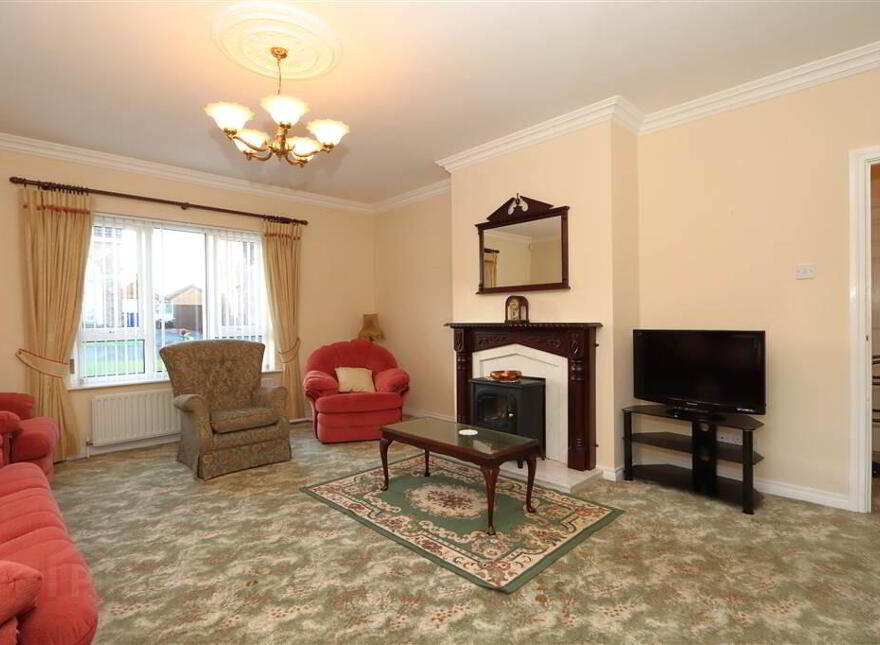 6 The Spires Crescent, Killinchy, BT23 6UQ
