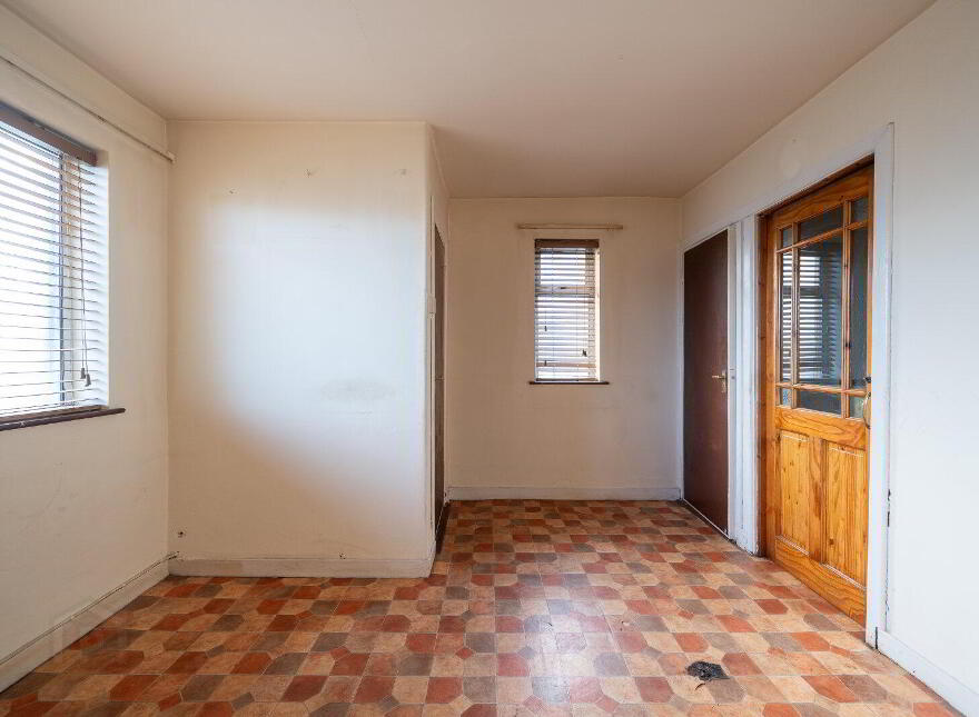 4 Clontarf Road, Tullamore, R35KT99