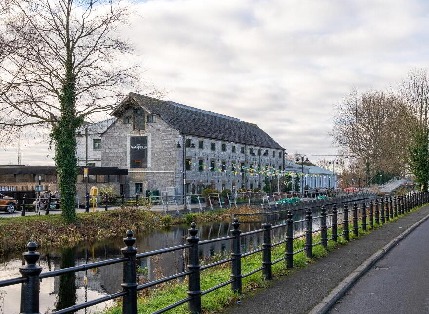 4 Clontarf Road, Tullamore, R35KT99
