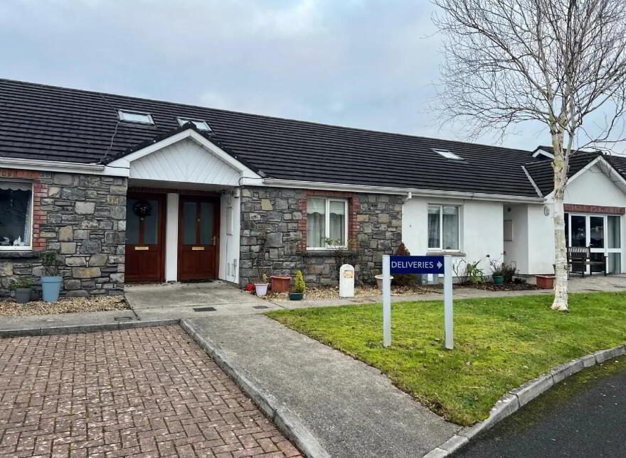 5 Sonas Village, Cloghanboy, Athlone, N37CR05 photo