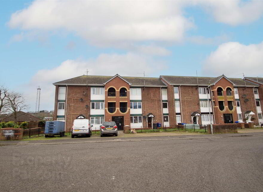 21b Doon Road, Lenadoon, Belfast, BT11 9GT photo