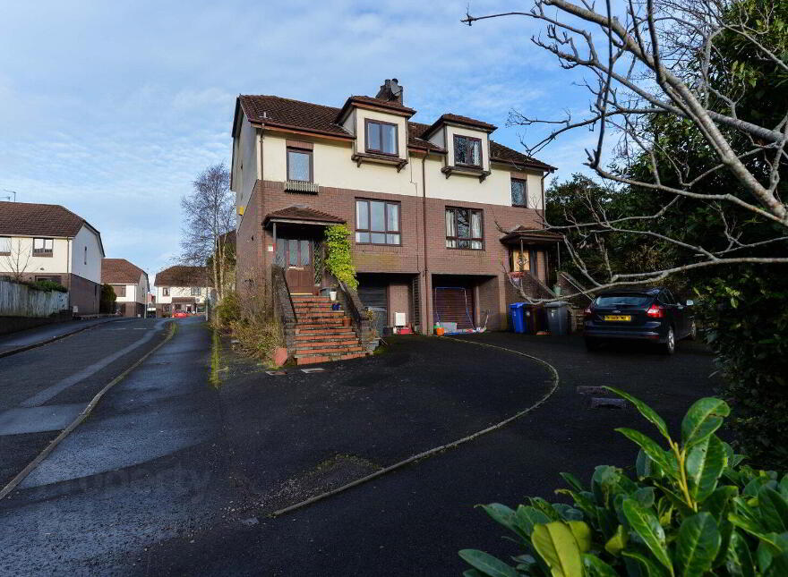 1 Thornhill Grove, Belfast, BT5 7BN photo