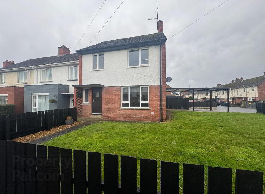 14 Montgomery Drive, Lisburn, BT27 5HR photo