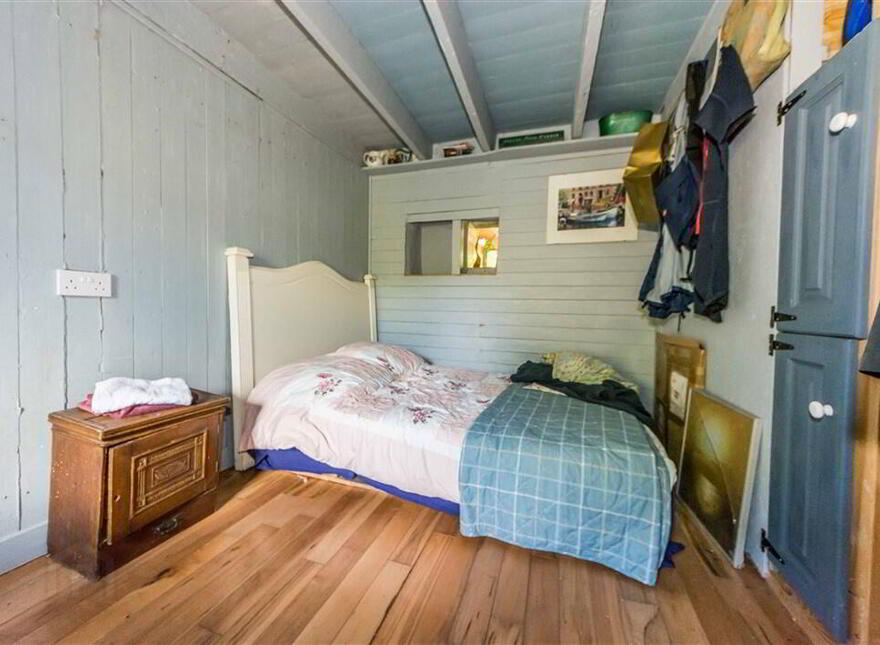 Derreennatra, Schull, West, P81AT04