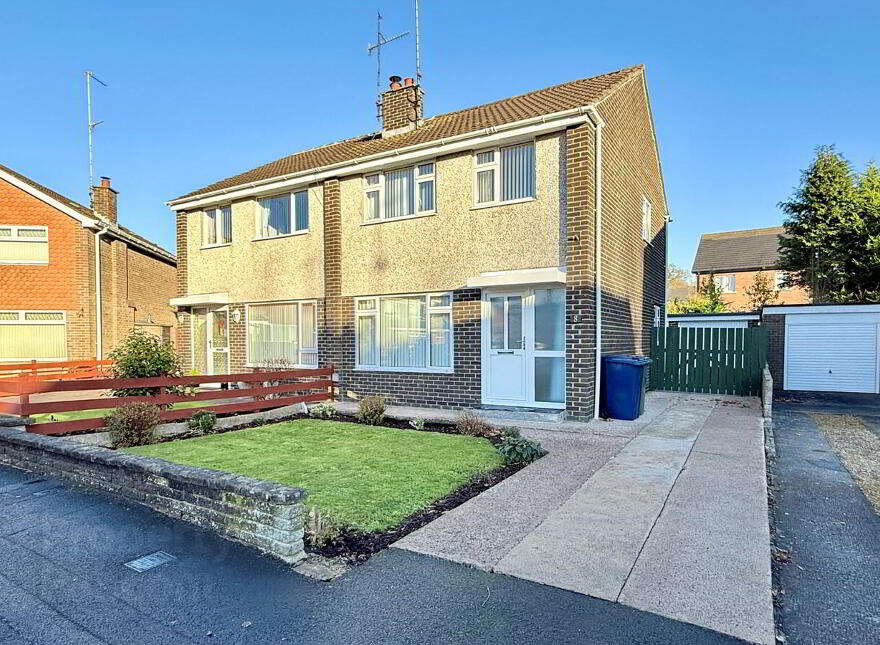 8 Killycomain Close, Portadown, BT63 5JP photo