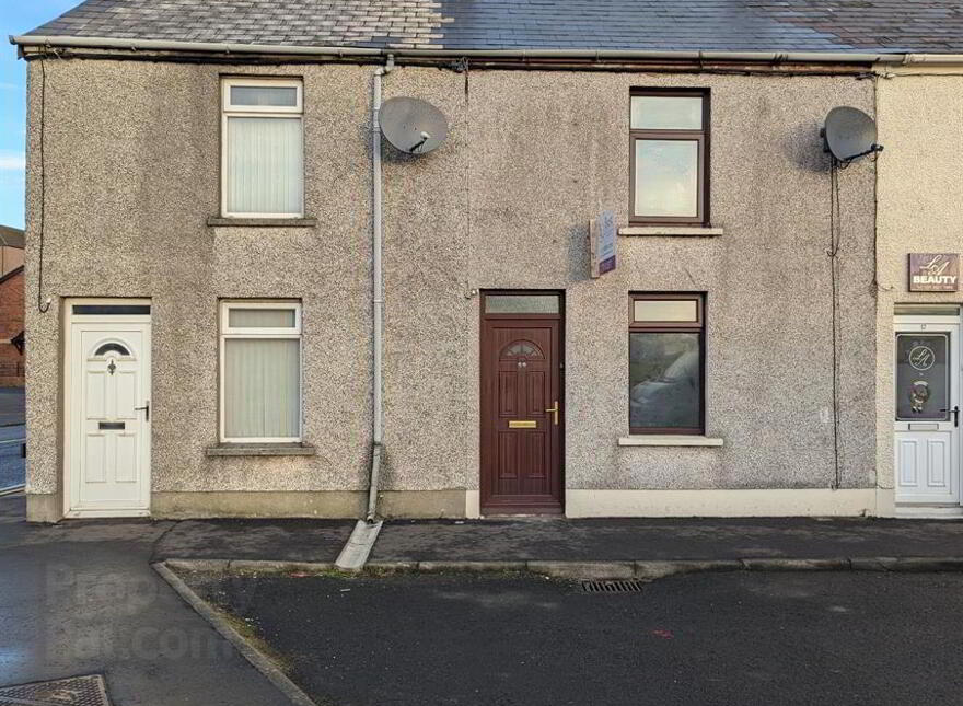 59 Circular Road, Larne, BT40 1HR photo