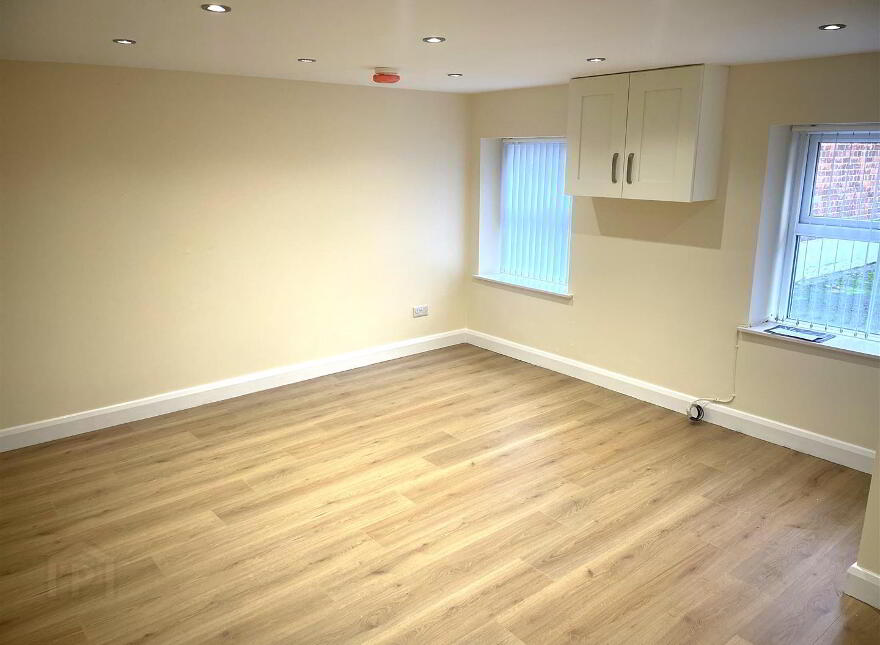 69 Riverside, Antrim, BT41 4BL