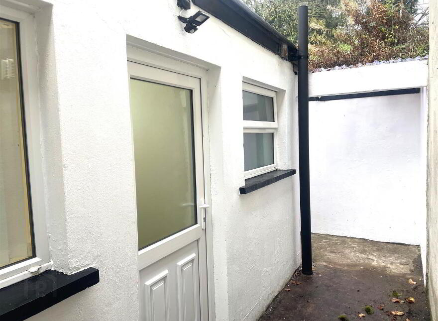 69 Riverside, Antrim, BT41 4BL