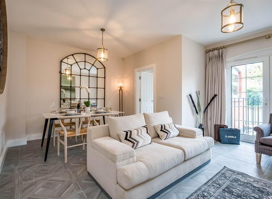 50c Marlborough Park South, Malone, Belfast, BT9 6HR