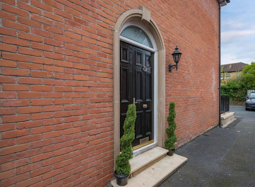 50c Marlborough Park South, Malone, Belfast, BT9 6HR