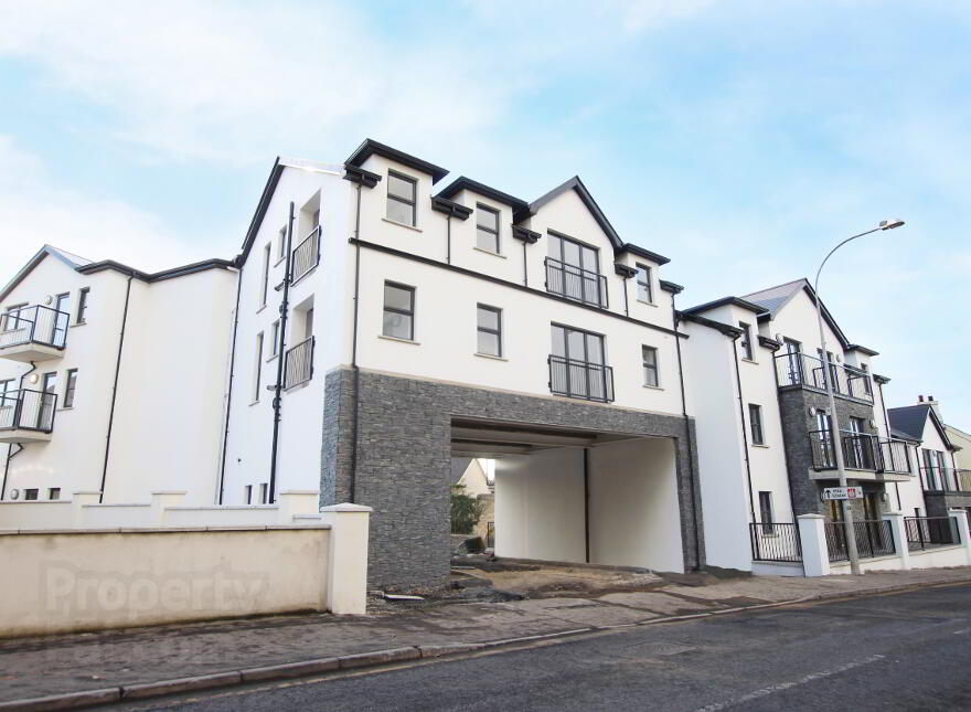 Apt 5 20 Union Road, Magherafelt, BT45 5FP photo