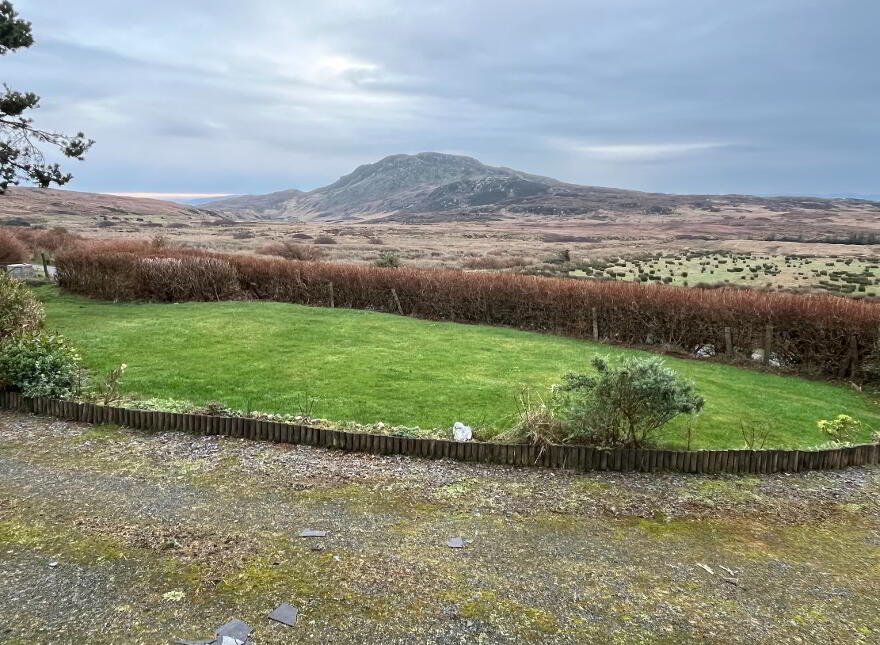 Glengad Mountain, Malin Head, F93V0V8