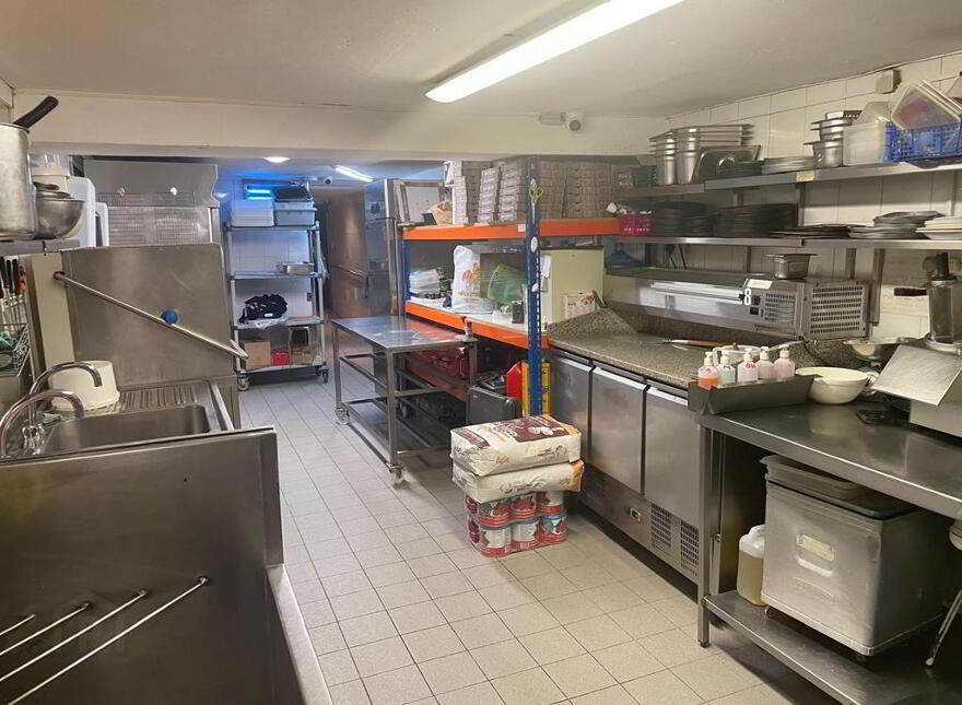 Genoa Take Away, 30 Grattan Square, Dungarvan, X35ED71