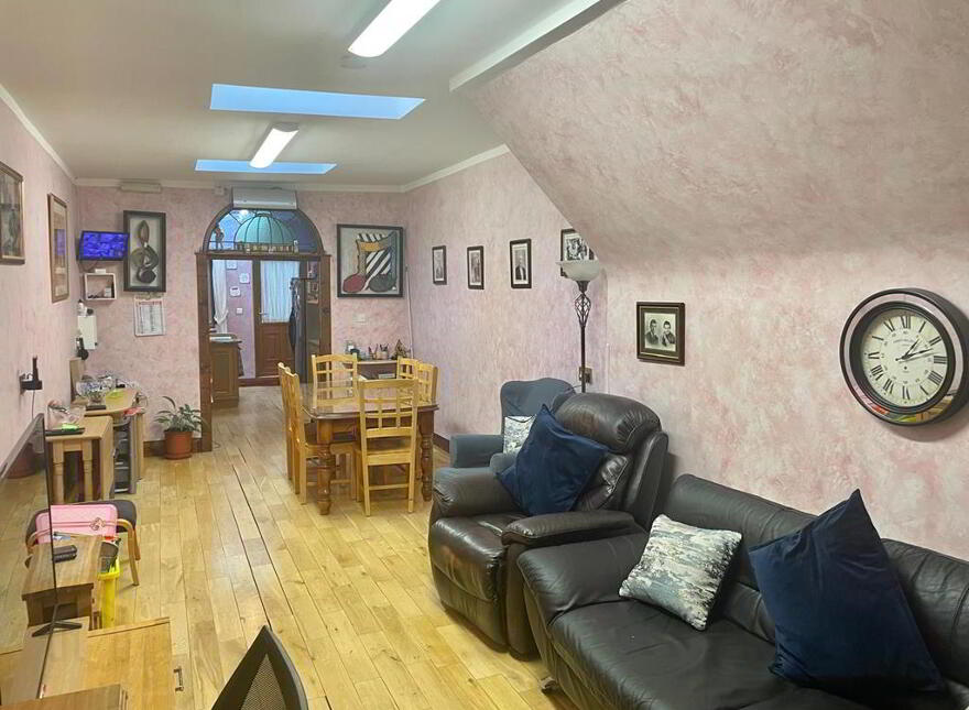 Genoa Take Away, 30 Grattan Square, Dungarvan, X35ED71