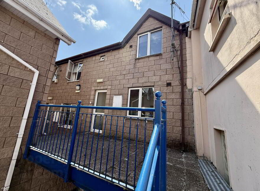 3 O`donovan`s Courtyard, High Street, Killarney, V93NY10 photo