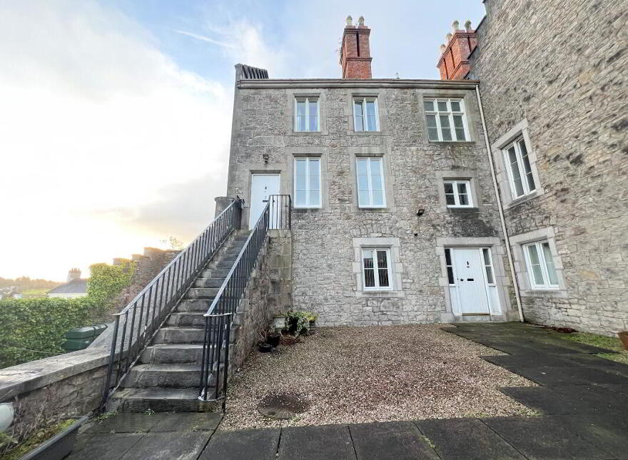 Apartment 2/16 Cathedral Close, Armagh, BT61 7EF photo