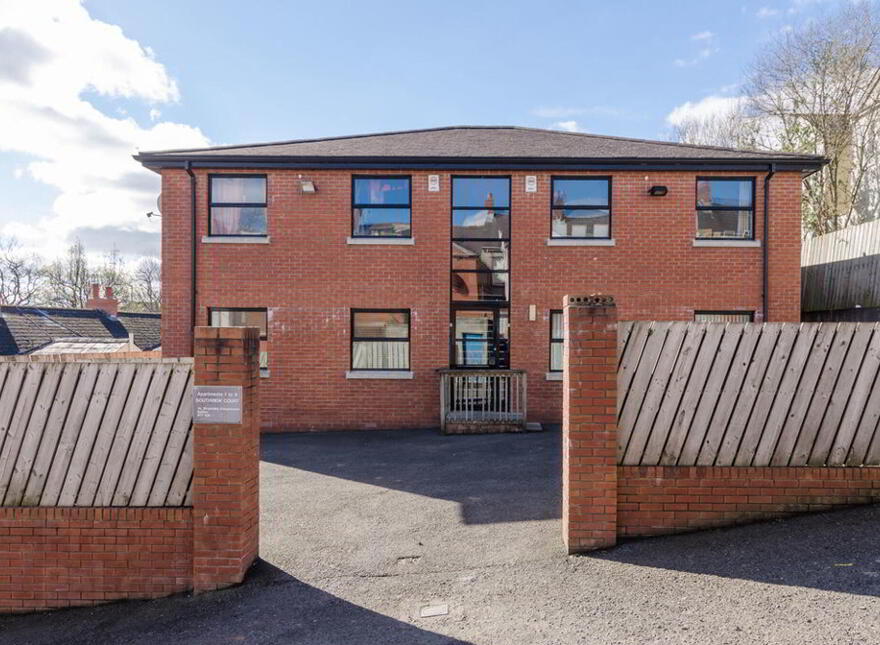 Apt 1, Southview Court, Belfast, BT7 1GB photo