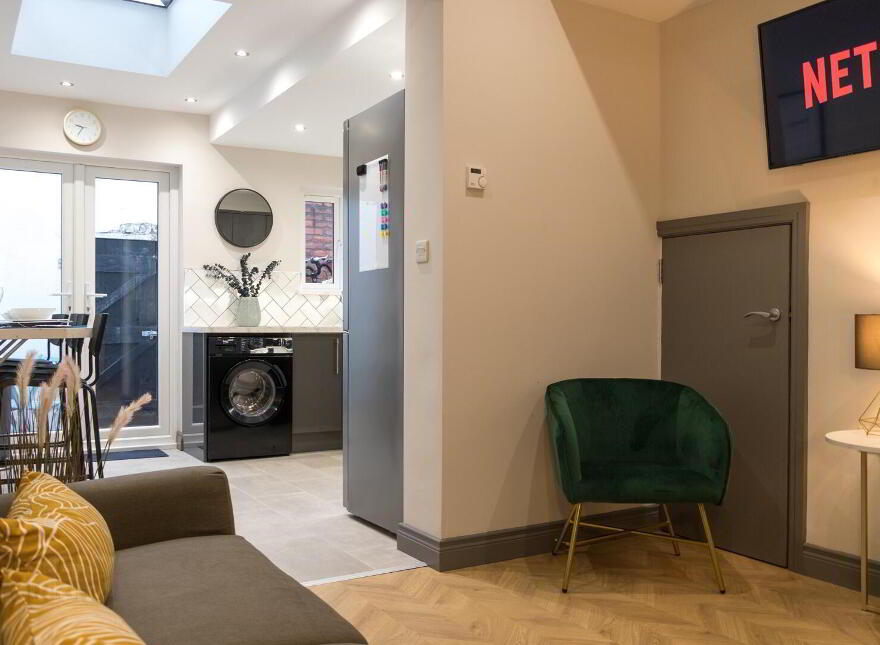 Room 4, 42 Grace Avenue, Belfast, BT5 5JH