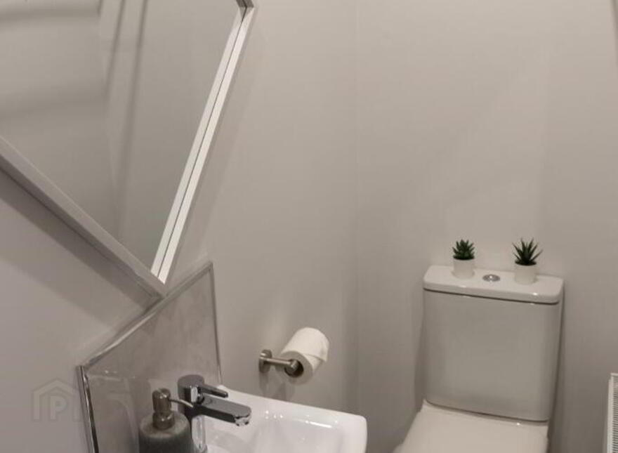Room 4, 42 Grace Avenue, Belfast, BT5 5JH