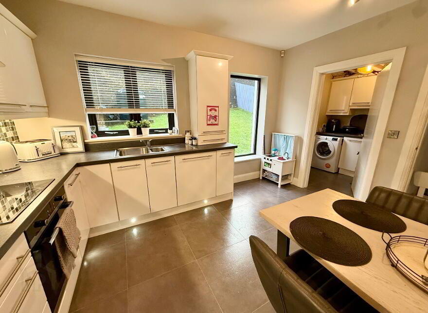 4 Woodland Chase, Waterside, L’derry, BT47 2LA