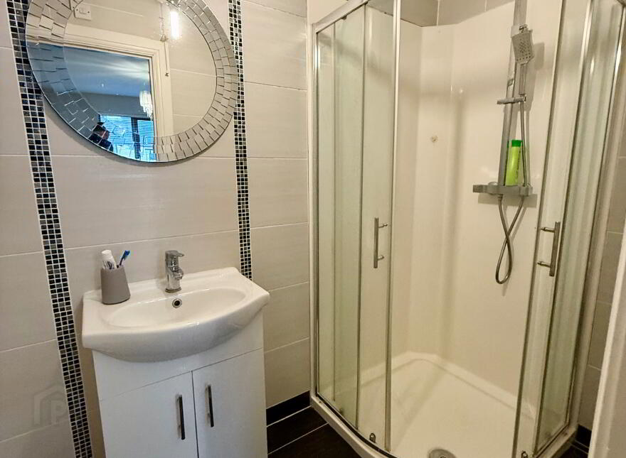 4 Woodland Chase, Waterside, L’derry, BT47 2LA