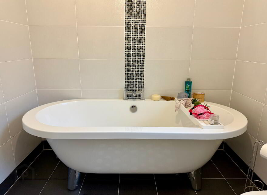 4 Woodland Chase, Waterside, L’derry, BT47 2LA