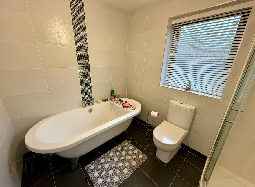4 Woodland Chase, Waterside, L’derry, BT47 2LA