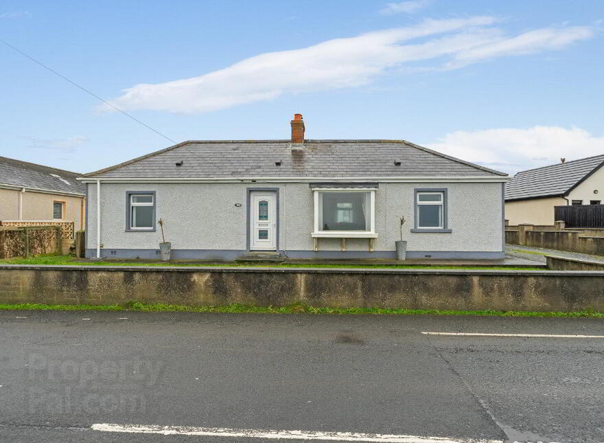 94 Shore Road, Ballyhalbert, Newtownards, BT22 1BJ photo