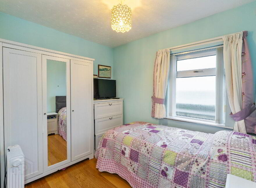 94 Shore Road, Ballyhalbert, Newtownards, BT22 1BJ