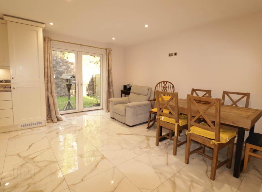 5 Drumgarrow Avenue, Drumgarrow, Enniskillen, BT74 4GZ
