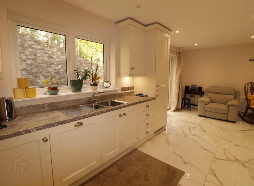 5 Drumgarrow Avenue, Drumgarrow, Enniskillen, BT74 4GZ