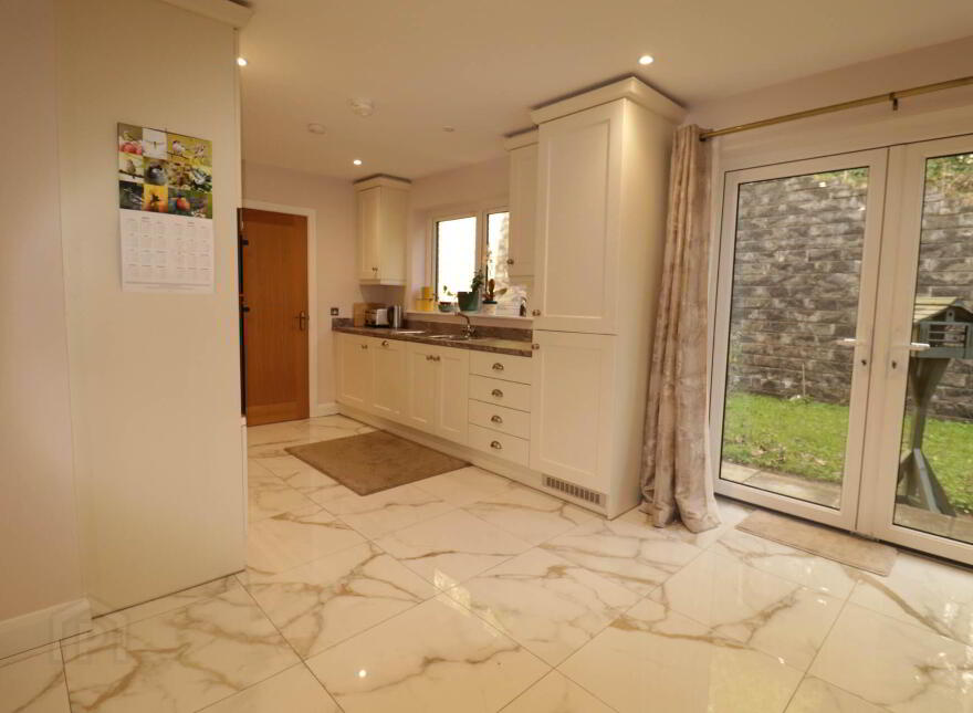 5 Drumgarrow Avenue, Drumgarrow, Enniskillen, BT74 4GZ