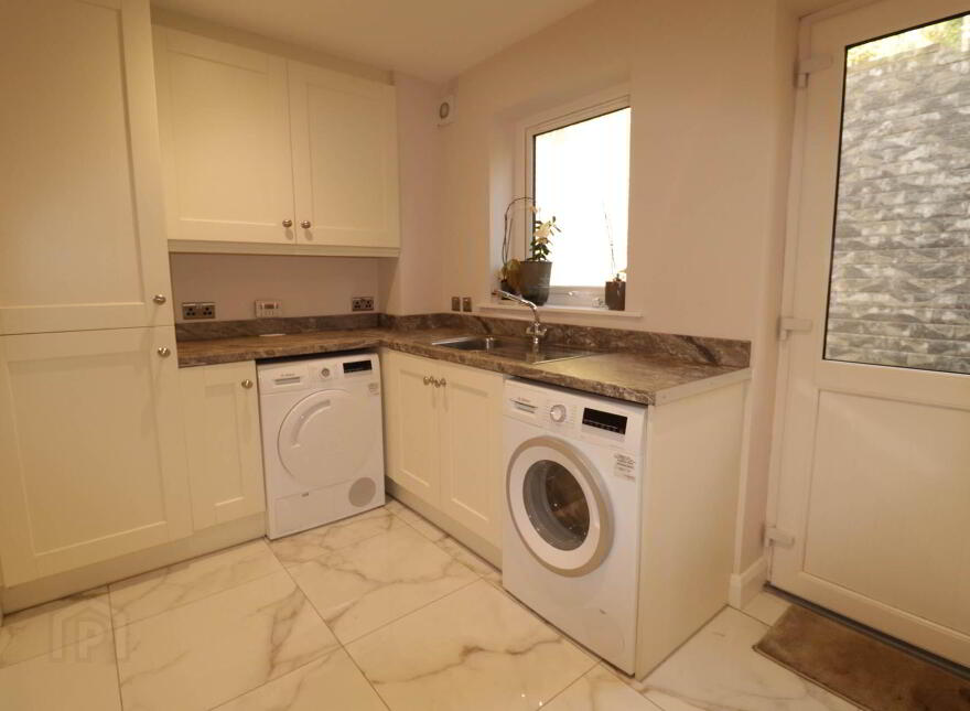5 Drumgarrow Avenue, Drumgarrow, Enniskillen, BT74 4GZ