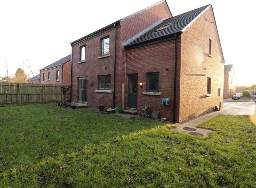 5 Drumgarrow Avenue, Drumgarrow, Enniskillen, BT74 4GZ