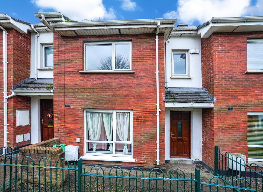 246 Castlecurragh Heath, Mulhuddart, Dublin, D15F5K8 photo