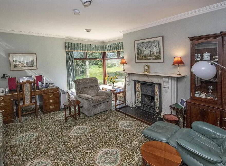 Linden, North Mall, Lismore, P51YW63