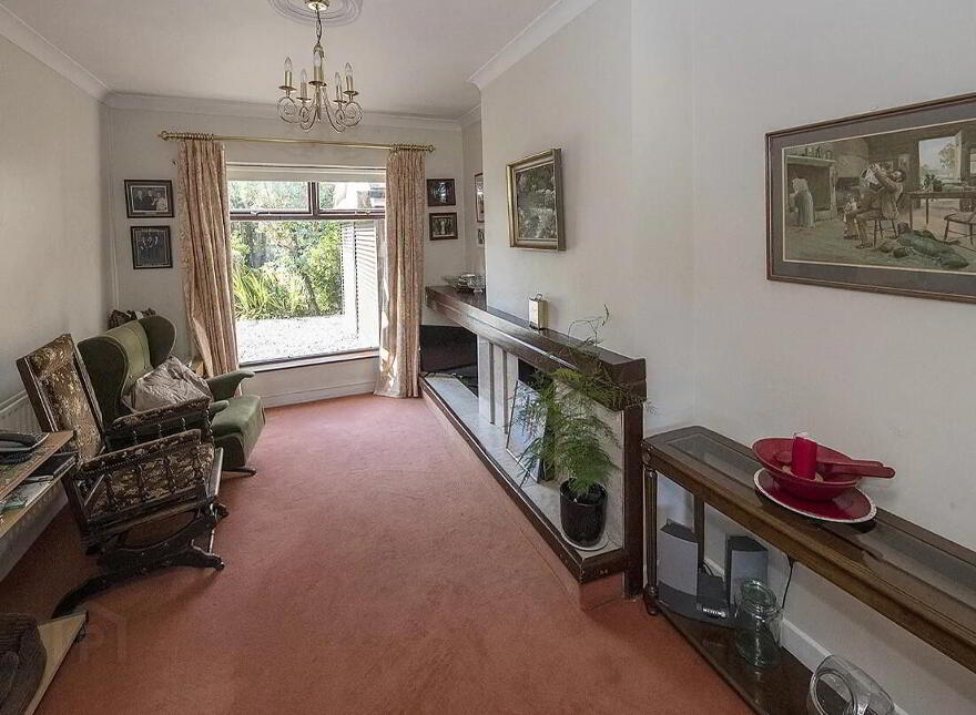 Linden, North Mall, Lismore, P51YW63