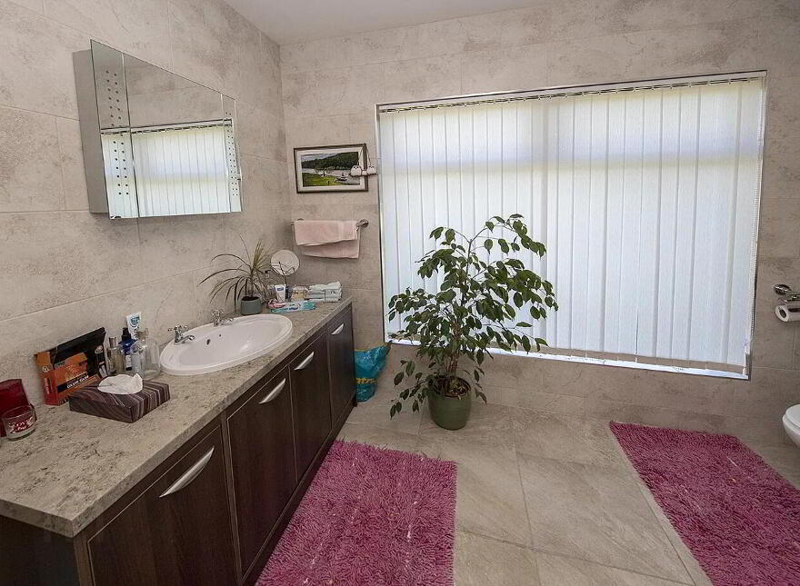 Linden, North Mall, Lismore, P51YW63
