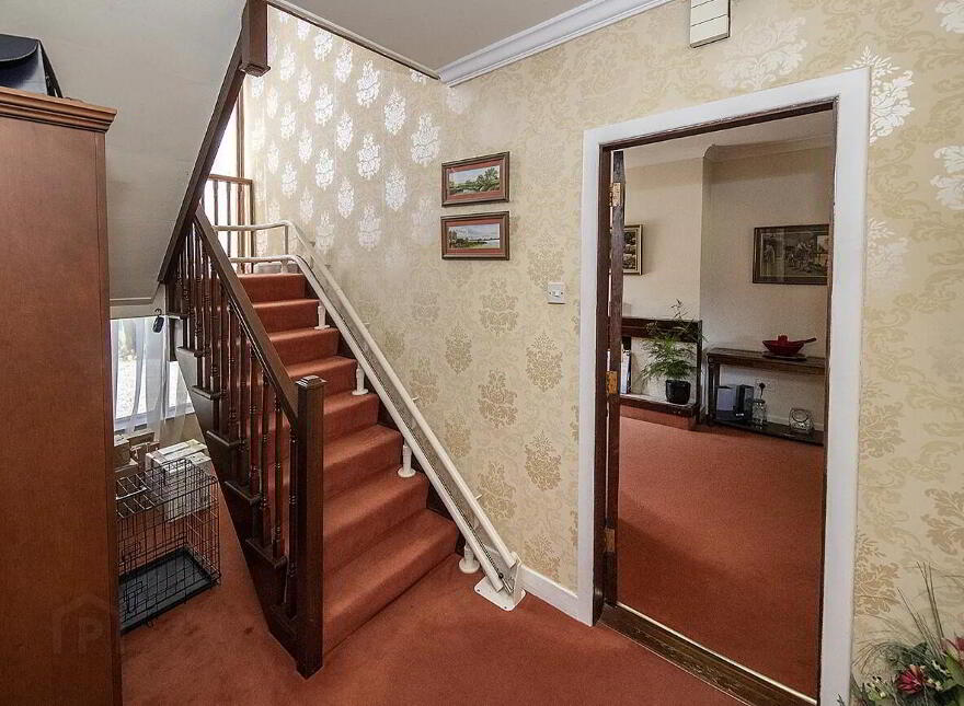 Linden, North Mall, Lismore, P51YW63