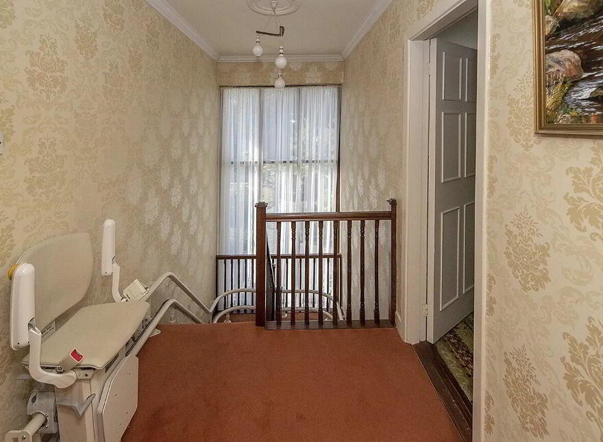 Linden, North Mall, Lismore, P51YW63
