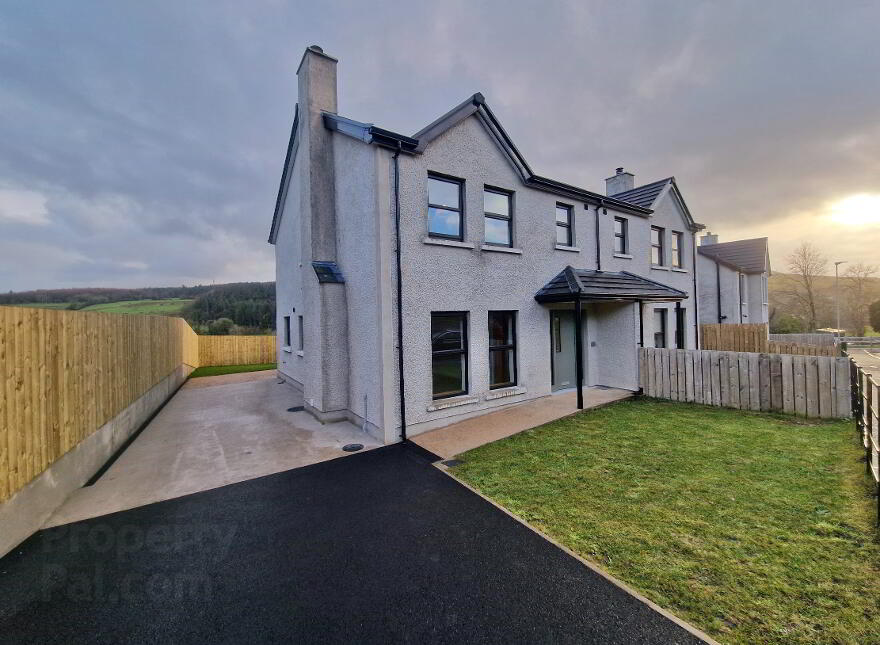 5 Hillside View, Ballycastle, BT54 6FJ photo