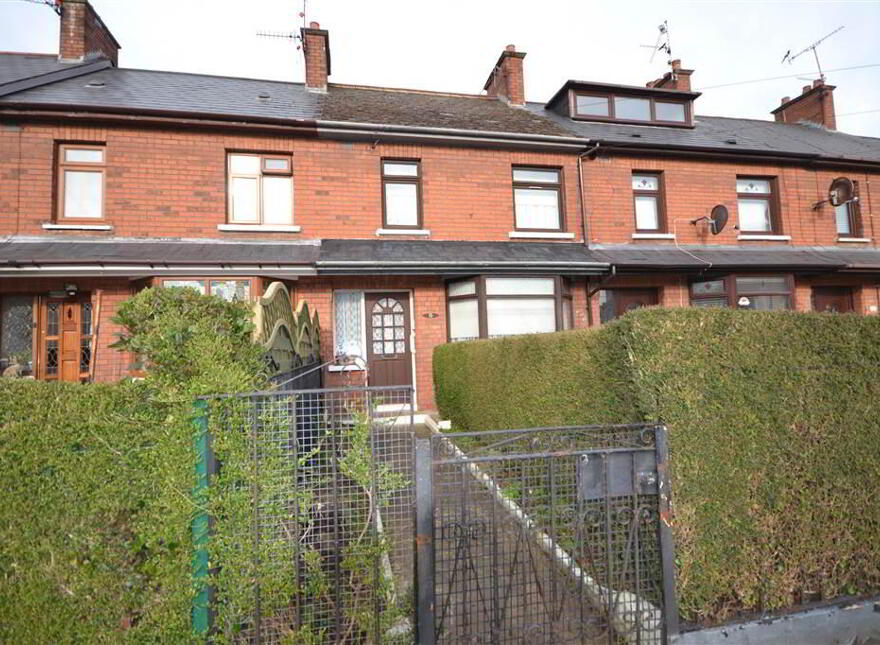 15 Beechmount Drive, Belfast, BT12 7LU photo