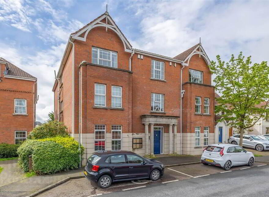 6e ), The Demesne, (3-4 Month Option Only), Carryduff, BT8 8GW photo