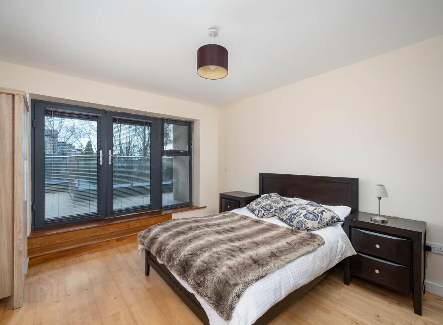 8 Church Walk, Bastion Court, Athlone, N37W884