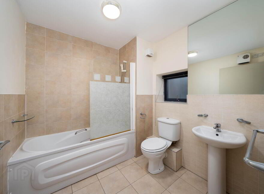 8 Church Walk, Bastion Court, Athlone, N37W884