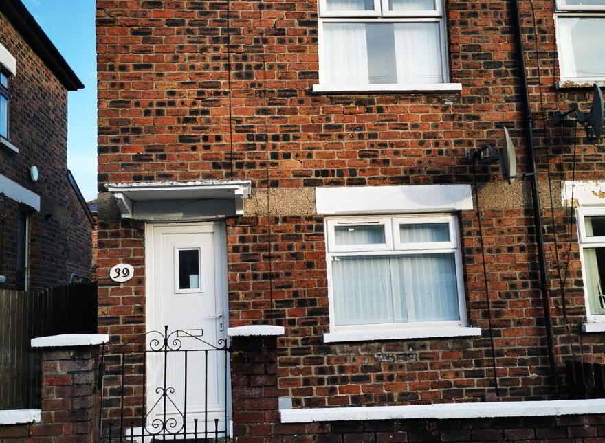 39 Dhu Varren Crescent, Belfast, BT13 3FL photo