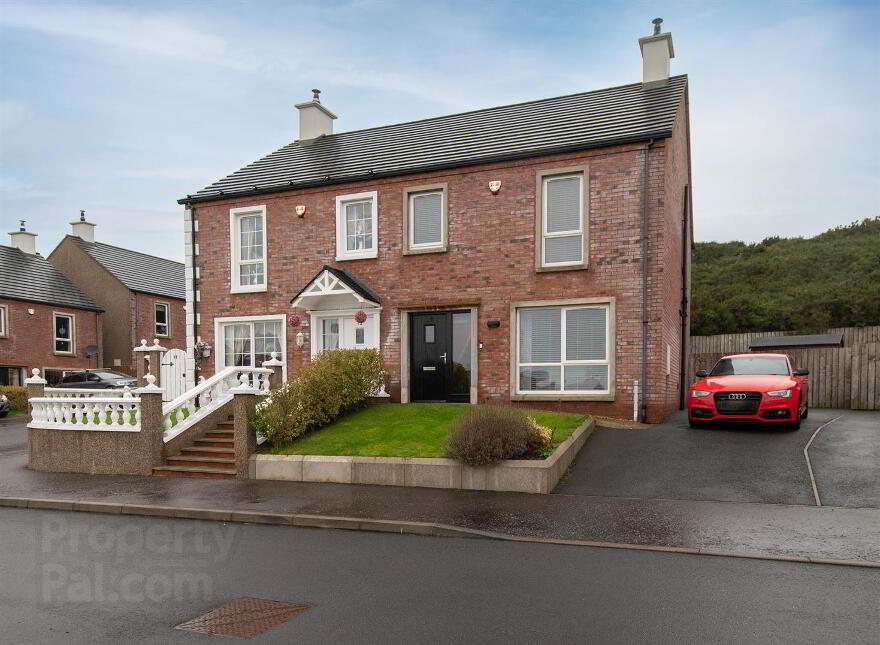 16 Pheasant Hill, Ballynahinch, BT24 8FL photo