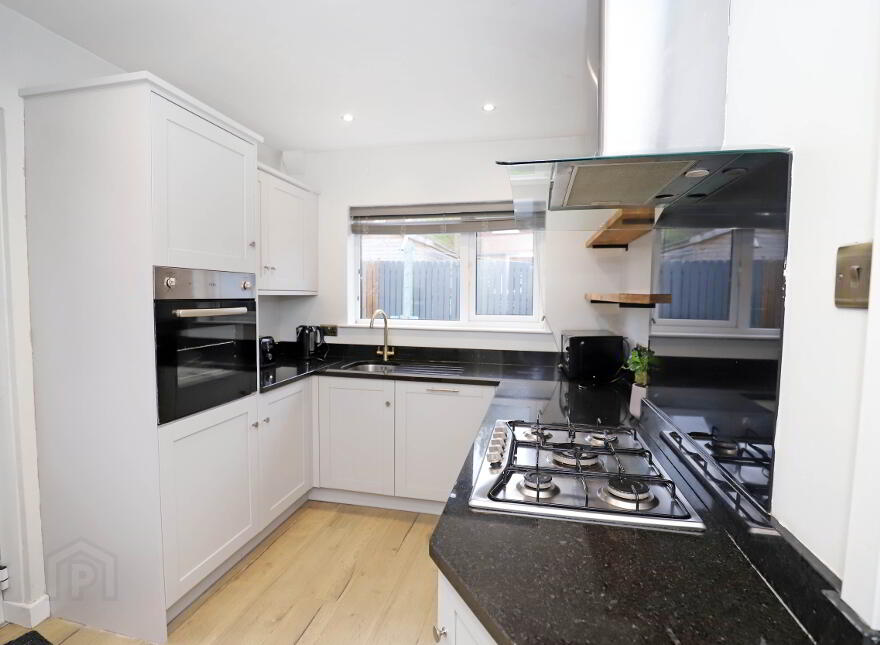 SHORT TERM RENTAL, 14 Knocknagoney Gardens, Belfast, BT4 2QA